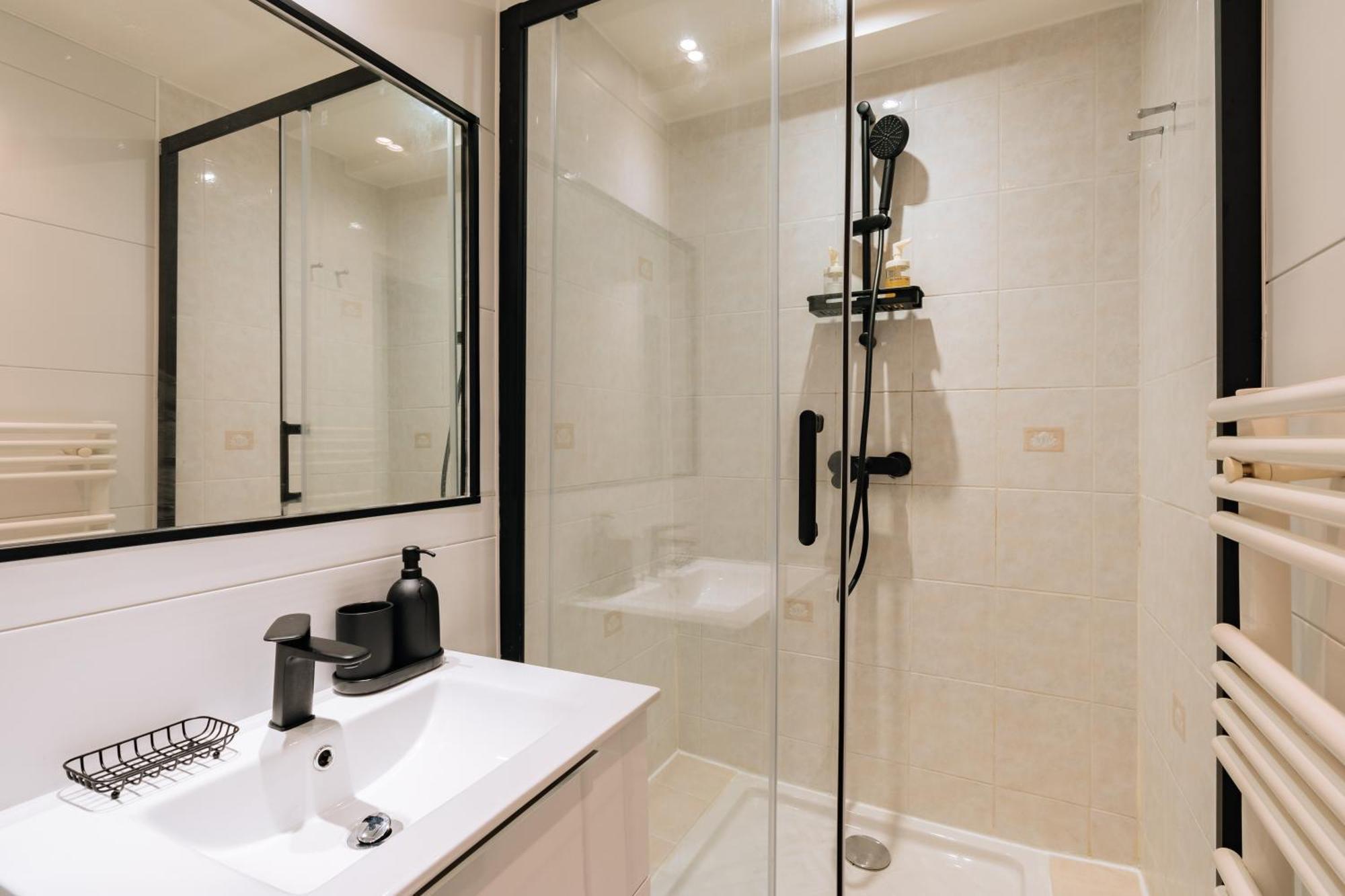 Chic & Stylish 1Bd Apart Louvre-Rivoli! Appartement Parijs Buitenkant foto